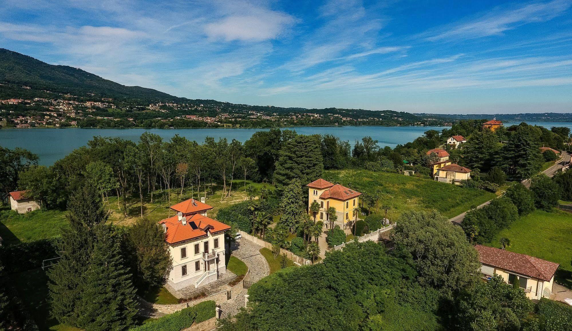 Villa Chiara B&B Biandronno Екстер'єр фото